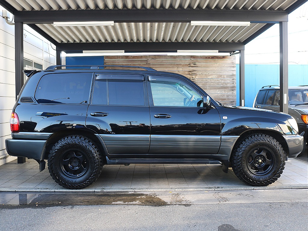 トヨタ ランドクルーザー100(5枚目)