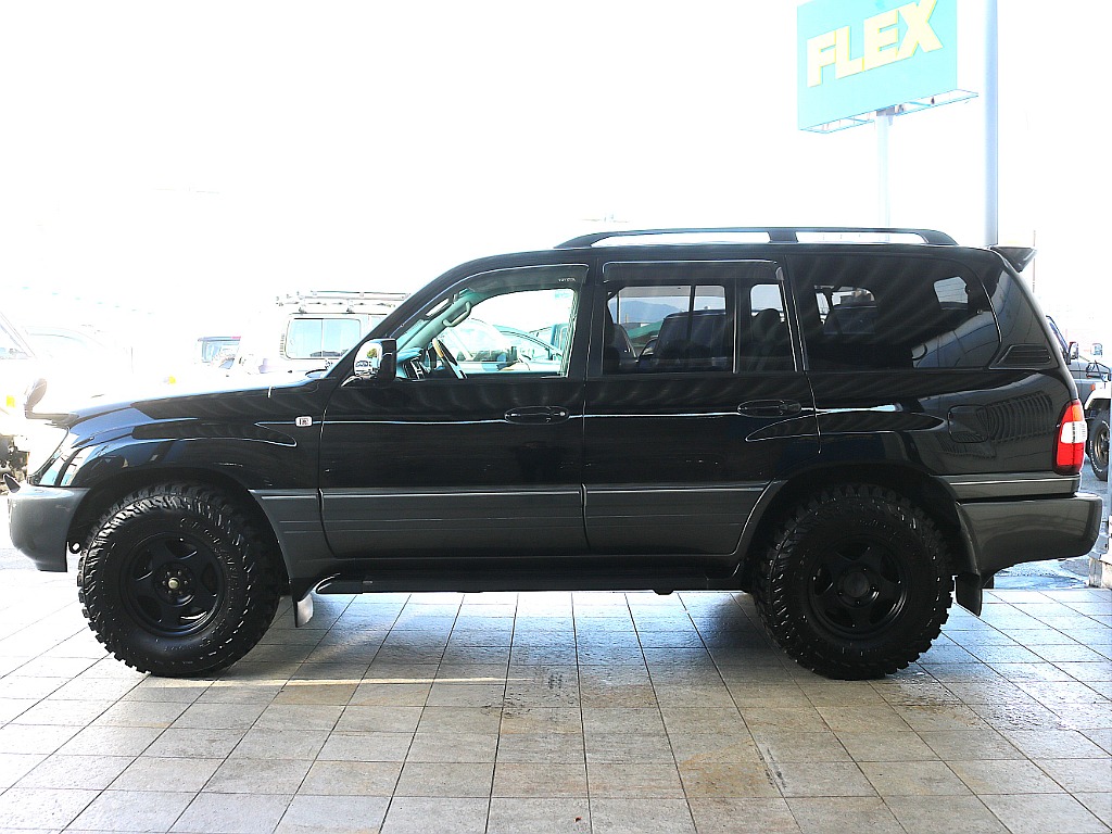 トヨタ ランドクルーザー100(6枚目)