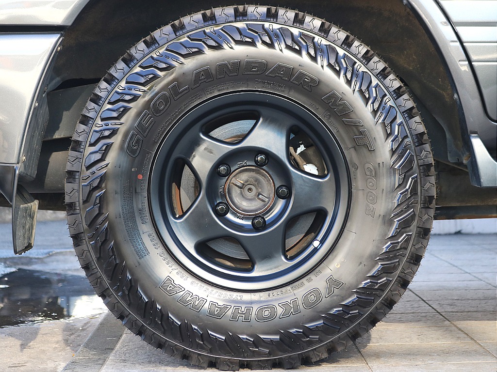 トヨタ ランドクルーザー100(10枚目)
