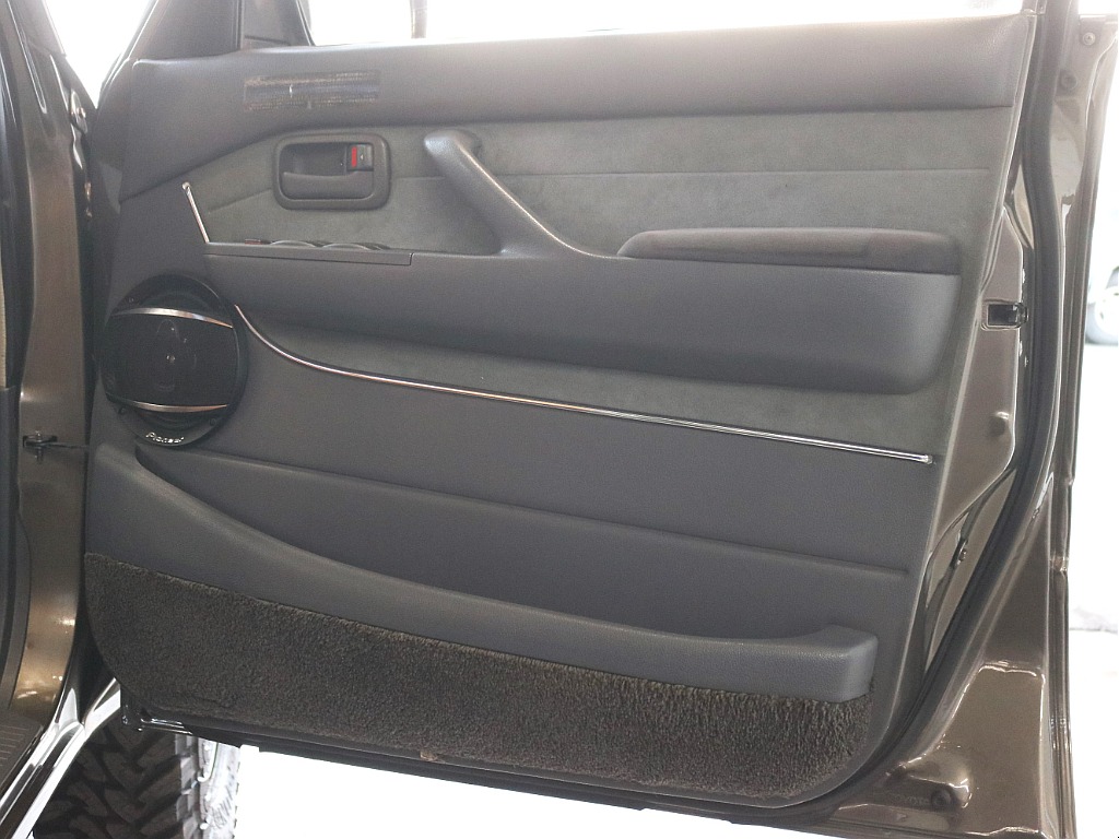 トヨタ ランドクルーザー80(19枚目)