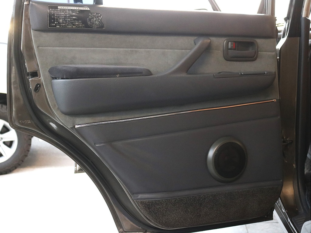 トヨタ ランドクルーザー80(55枚目)