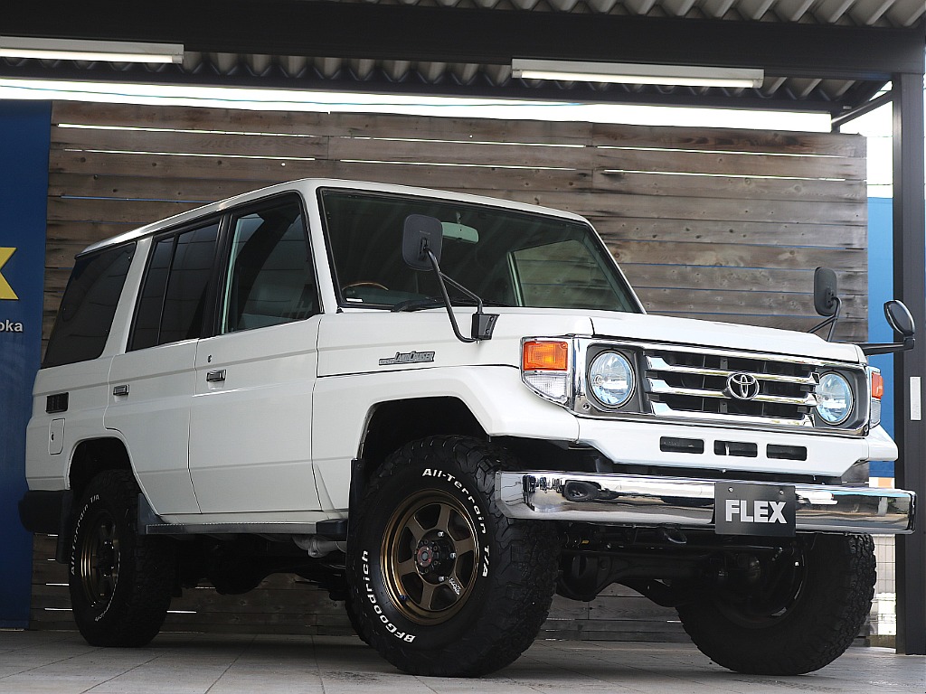 トヨタ ランドクルーザー70(4枚目)