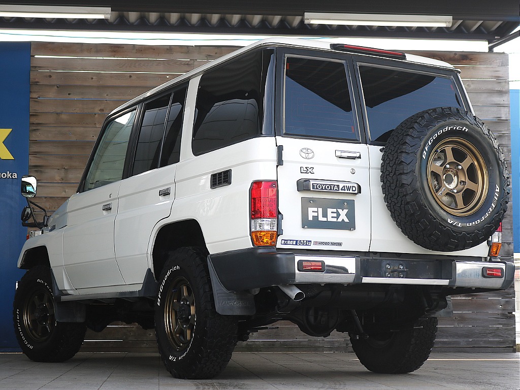 トヨタ ランドクルーザー70(7枚目)