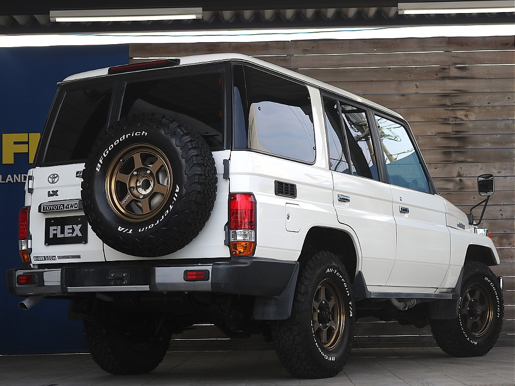 トヨタ ランドクルーザー70(8枚目)