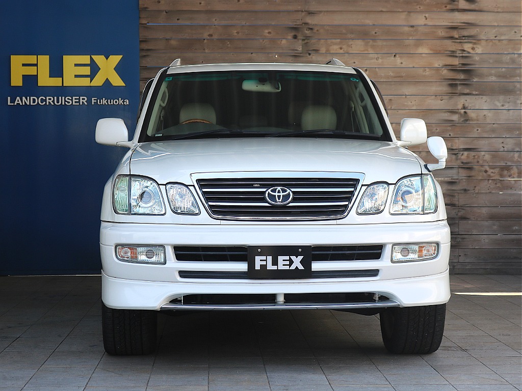 トヨタ ランドクルーザーシグナス(3枚目)