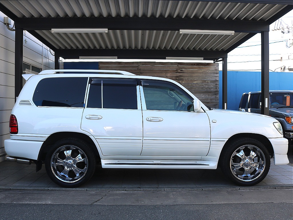 トヨタ ランドクルーザーシグナス(5枚目)