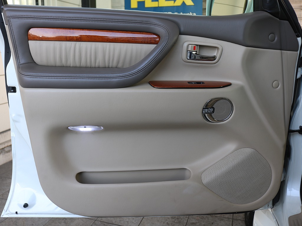 トヨタ ランドクルーザーシグナス(43枚目)