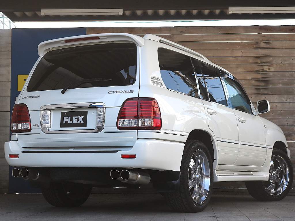 トヨタ ランドクルーザーシグナス(8枚目)