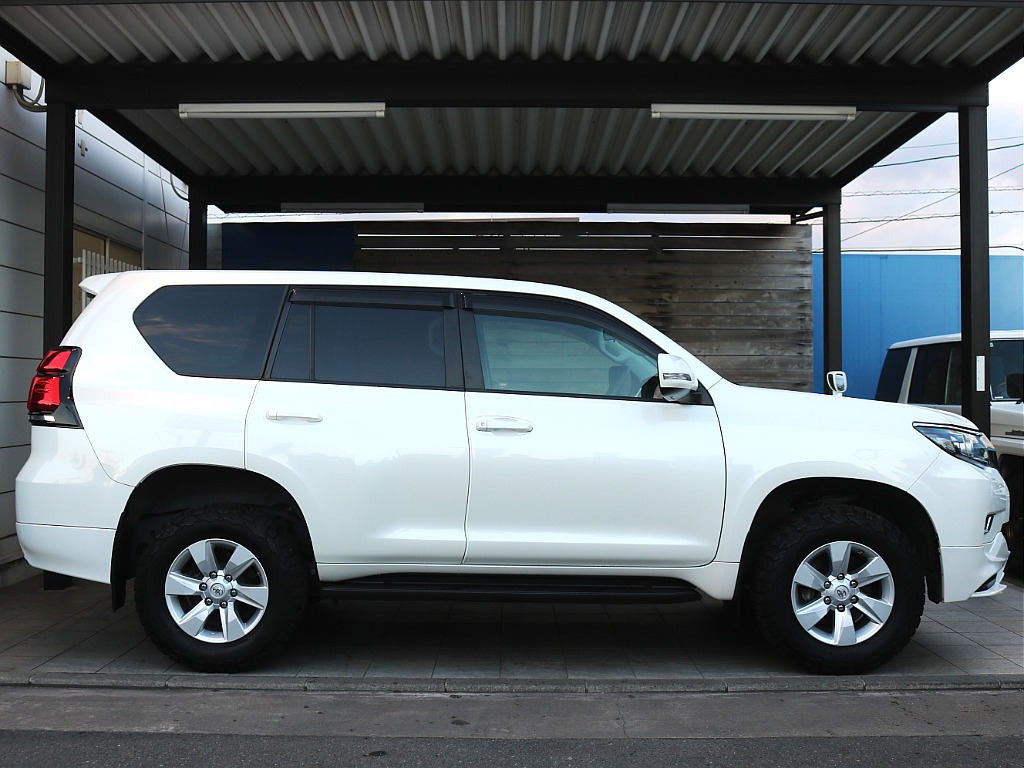 トヨタ ランドクルーザープラド(5枚目)