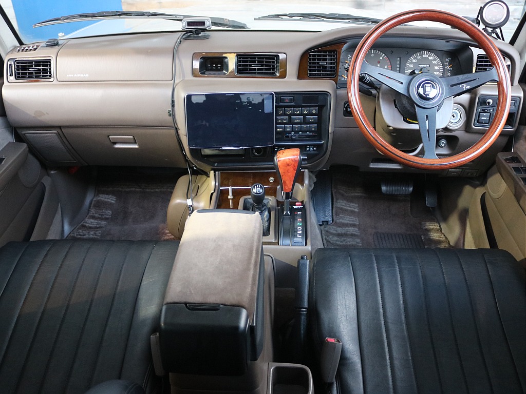 トヨタ ランドクルーザー80(2枚目)