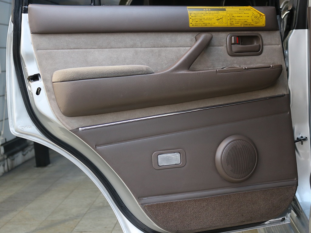 トヨタ ランドクルーザー80(51枚目)