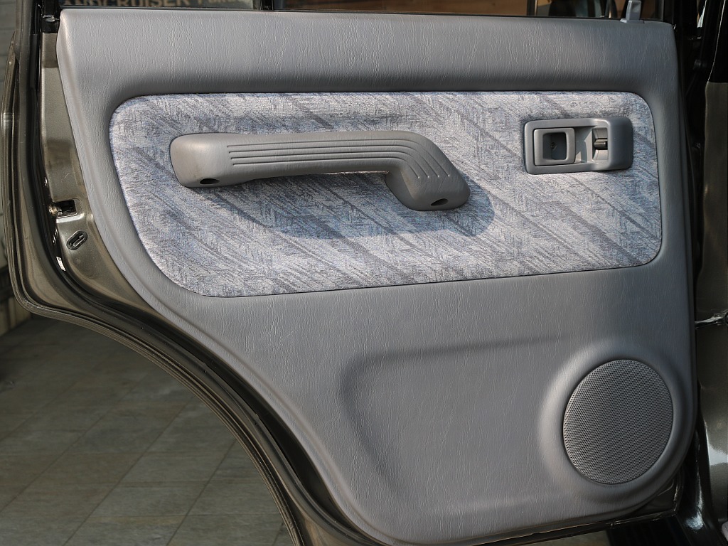 トヨタ ランドクルーザープラド(28枚目)