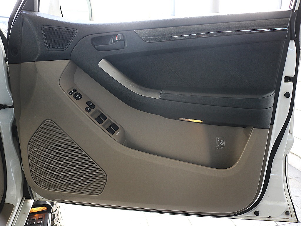 ドアトリムもキレイです！