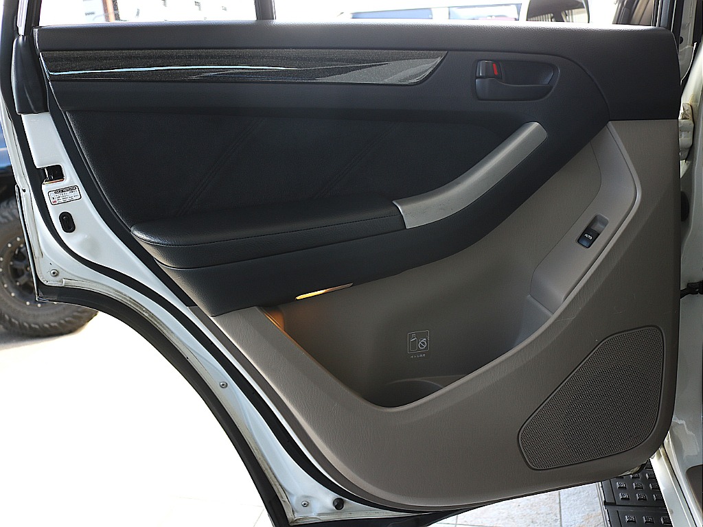 ドアトリムもキレイです！