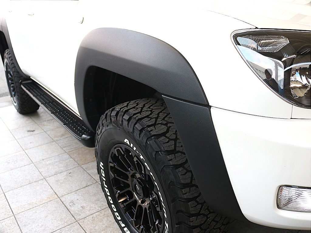 塗り分けでブラックのチッピング塗装！