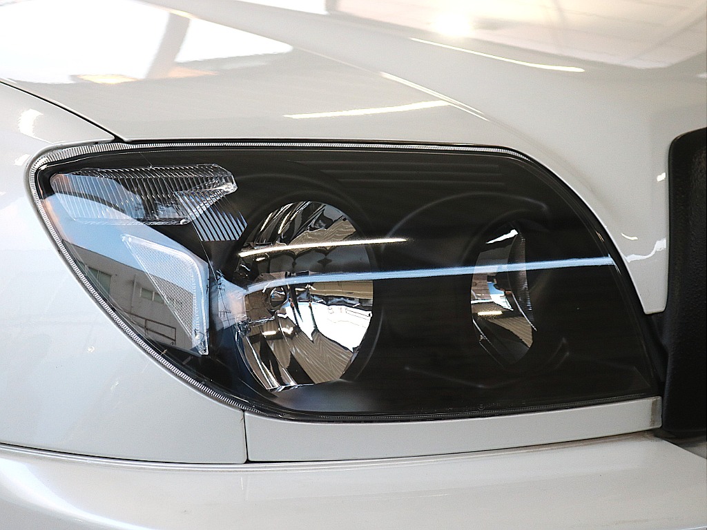 ヘッドライトはインナーブラック塗装済みなので引き締まった印象に仕上がってます♪