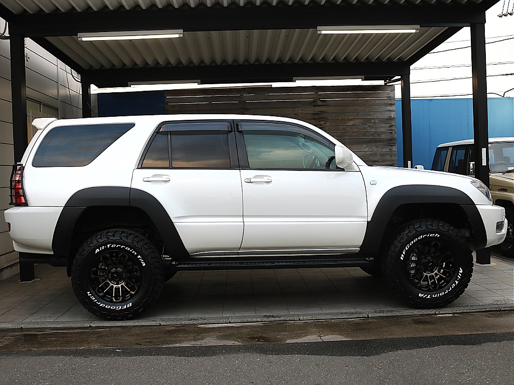 トヨタ ハイラックスサーフ(4枚目)