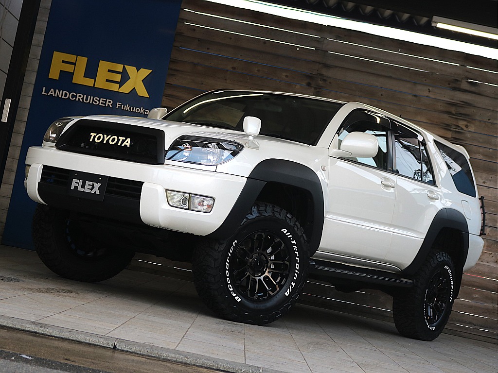 ランクルより大き過ぎずちょうど良いサイズ感で、使い勝手の良いハイラックスサーフ！ライトカスタム済みでカッコ良く仕上がった1台です♪