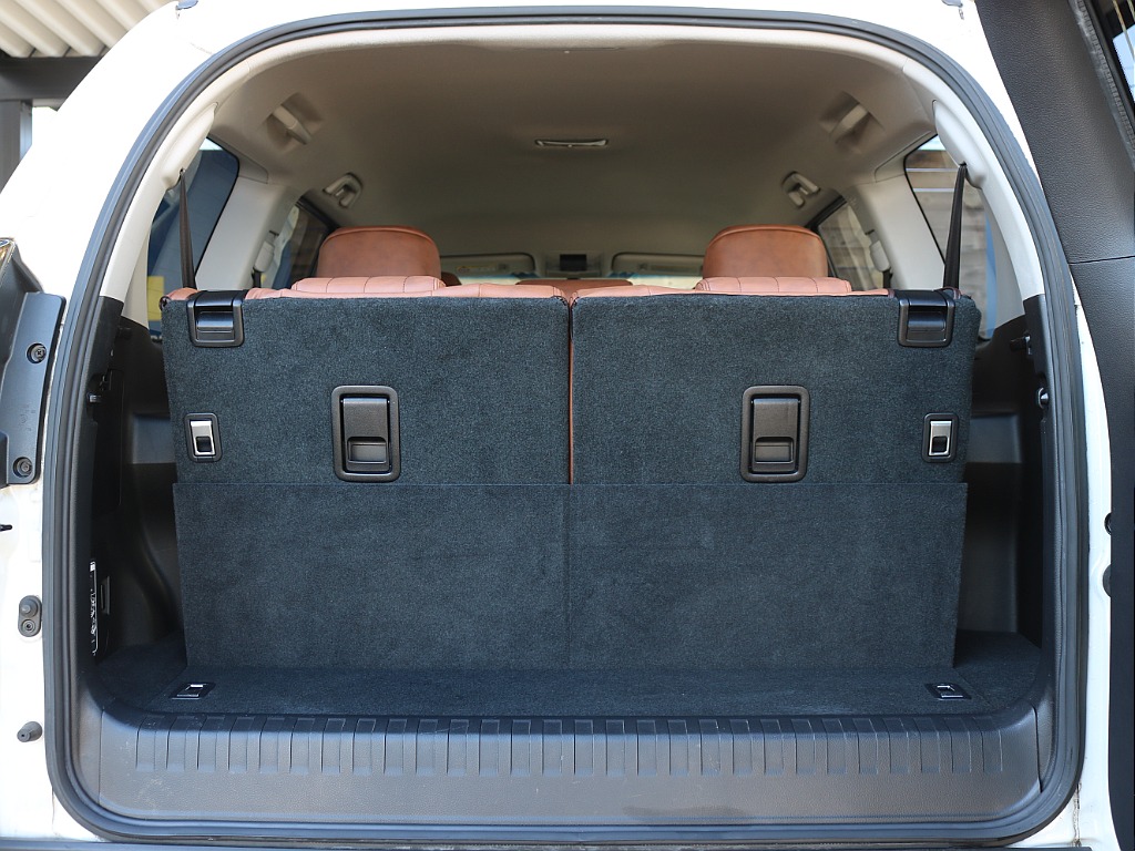 トヨタ ランドクルーザープラド(17枚目)