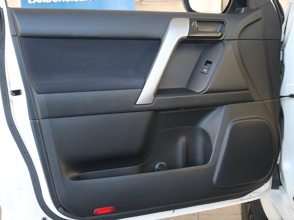 トヨタ ランドクルーザープラド(32枚目)