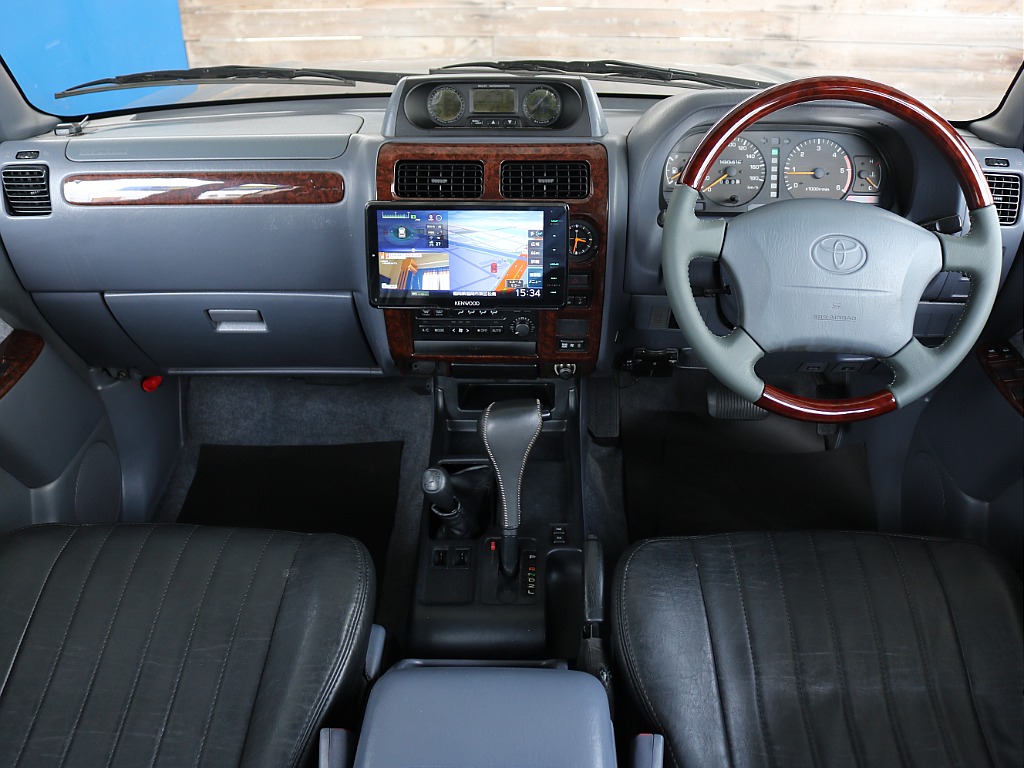 トヨタ ランドクルーザープラド(2枚目)