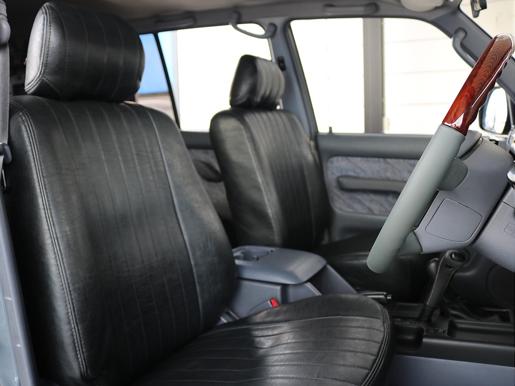 トヨタ ランドクルーザープラド(14枚目)