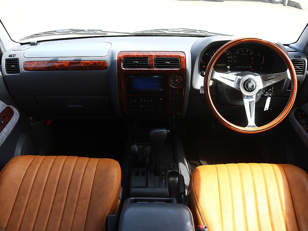 トヨタ ランドクルーザープラド(2枚目)