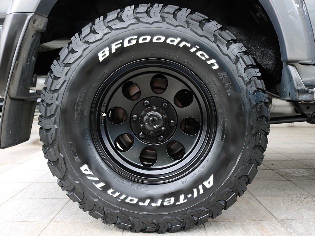 トヨタ ランドクルーザー80(9枚目)