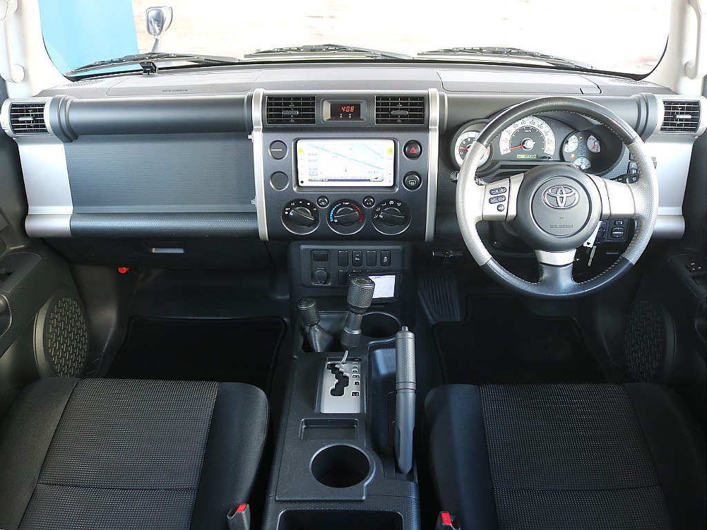 トヨタ FJクルーザー(2枚目)