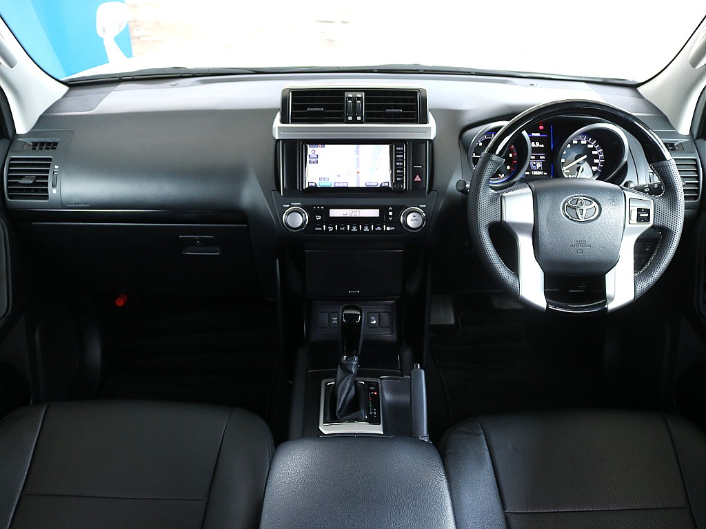 トヨタ ランドクルーザープラド(2枚目)