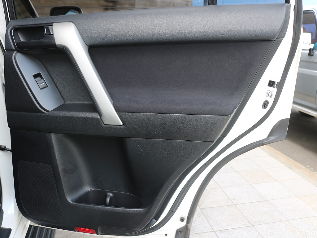 トヨタ ランドクルーザープラド(48枚目)