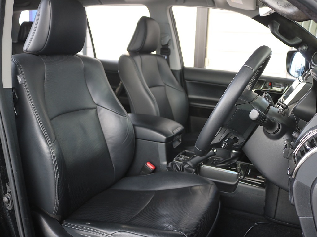 トヨタ ランドクルーザープラド(11枚目)