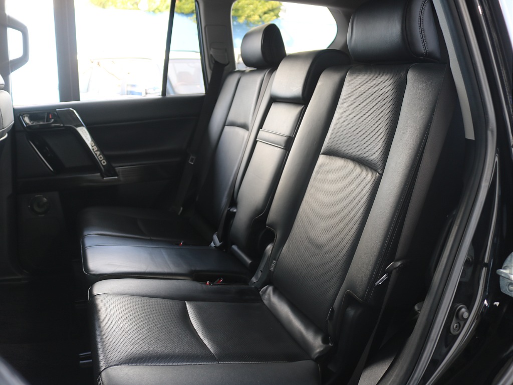 トヨタ ランドクルーザープラド(14枚目)