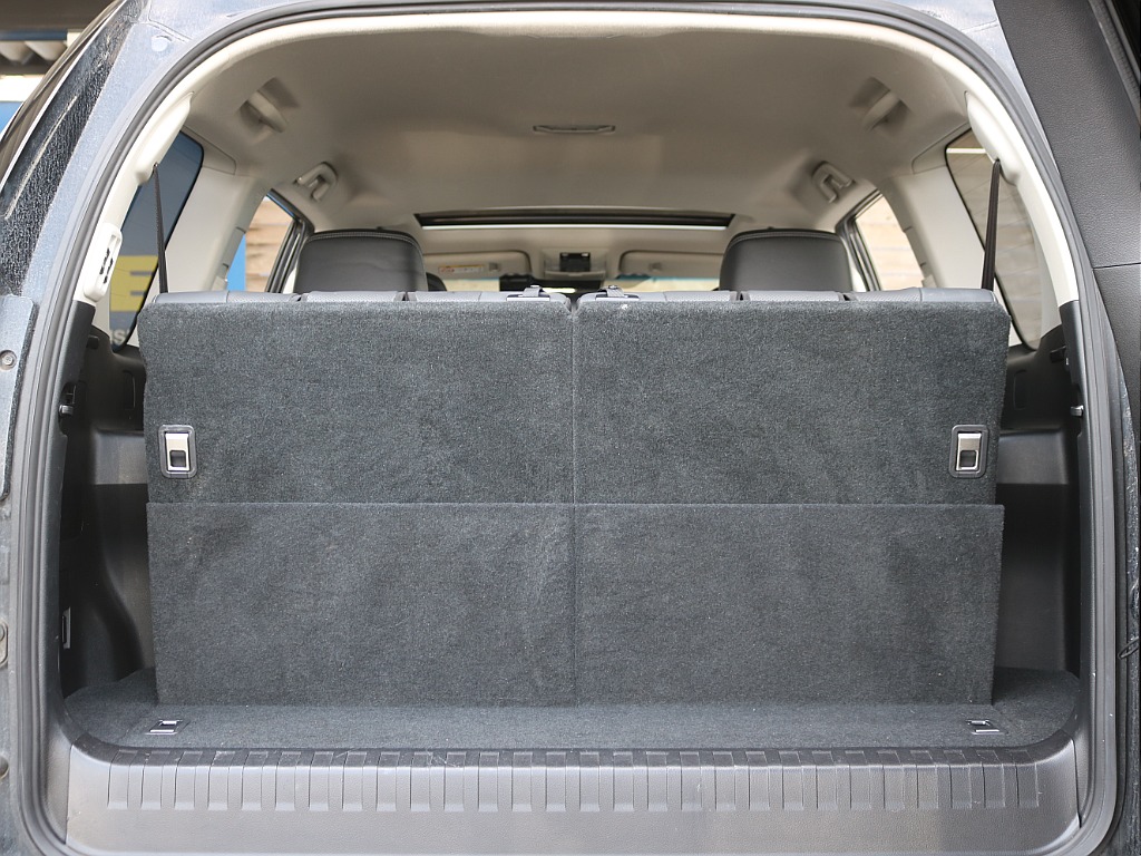 トヨタ ランドクルーザープラド(17枚目)