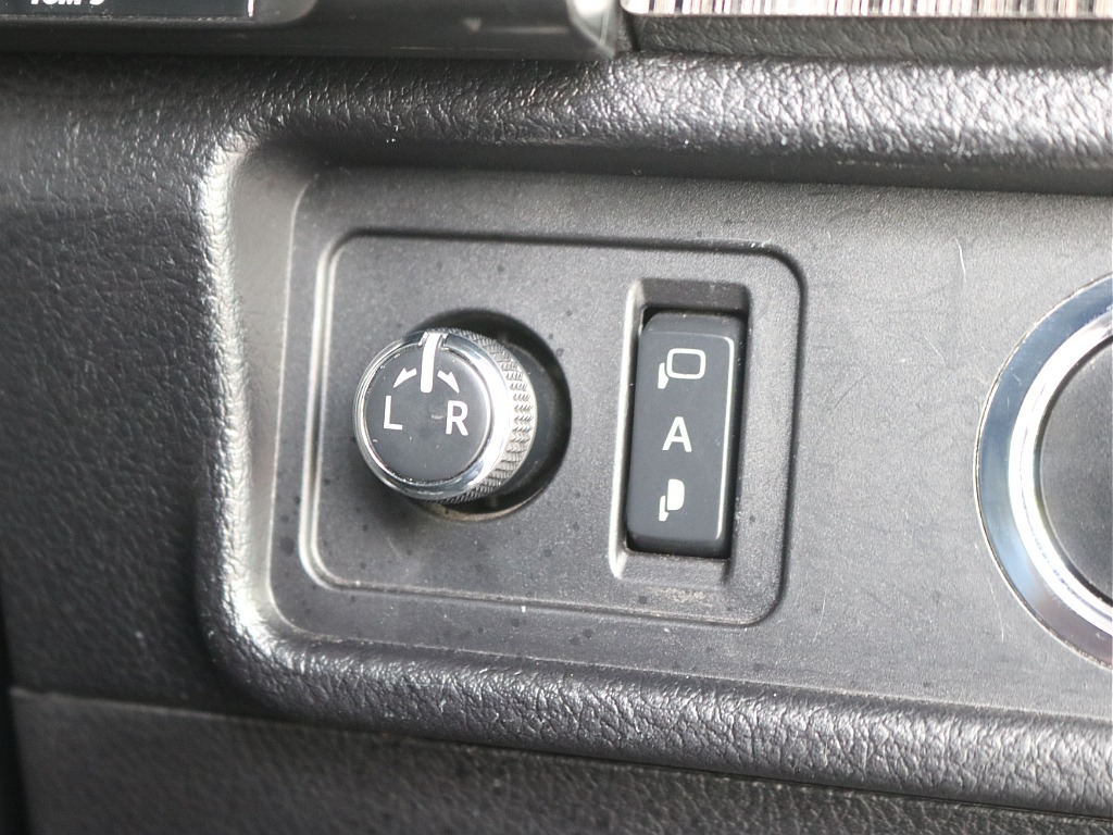 トヨタ ランドクルーザープラド(23枚目)