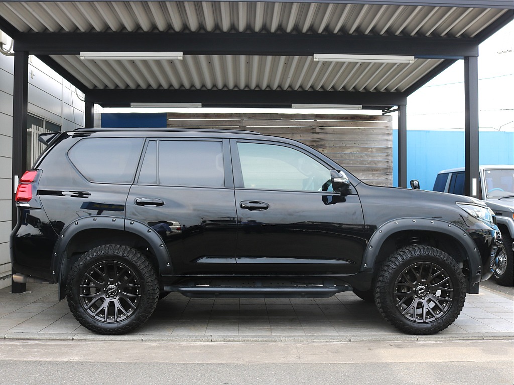 トヨタ ランドクルーザープラド(4枚目)