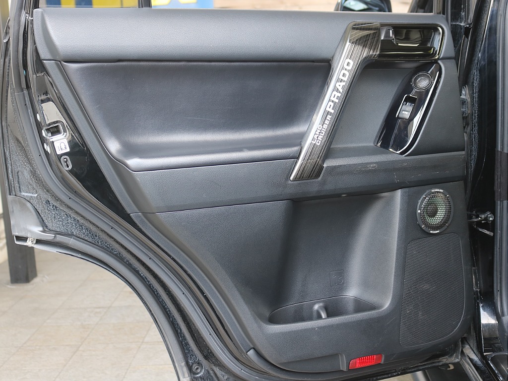 トヨタ ランドクルーザープラド(54枚目)