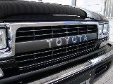 新品の中期型TOYOTAグリルになっております！