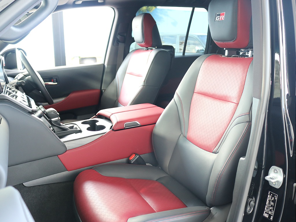 トヨタ ランドクルーザー300(12枚目)