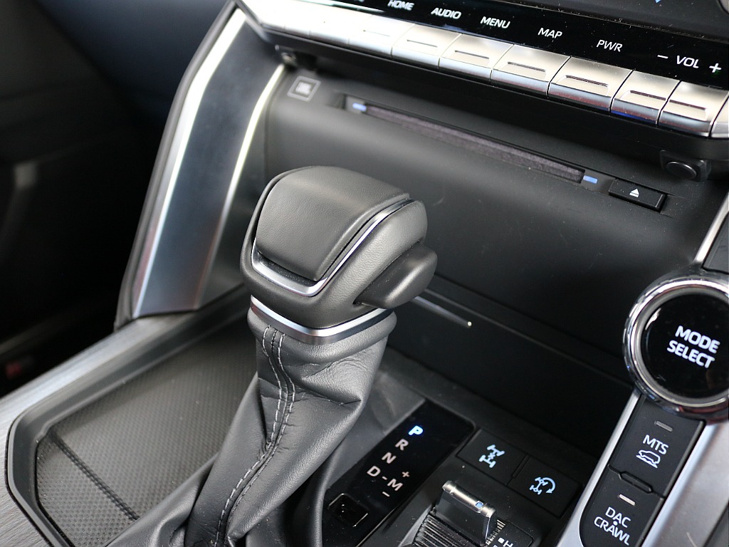 トヨタ ランドクルーザー300(20枚目)