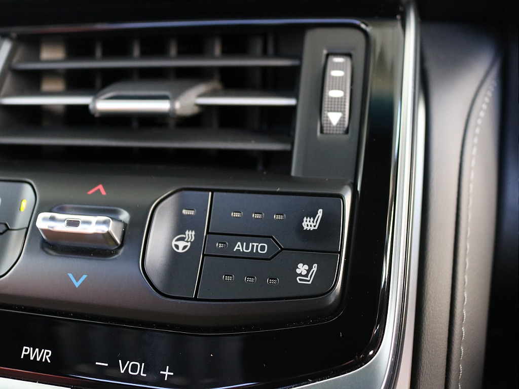 トヨタ ランドクルーザー300(28枚目)