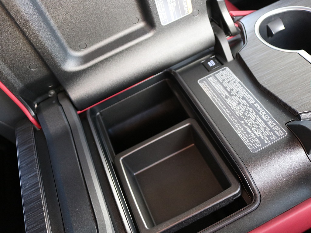 トヨタ ランドクルーザー300(37枚目)