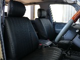 新品のクラシックシートカバーブラックインストールしております！