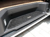 乗り降りラクチンなサイドステップ♪