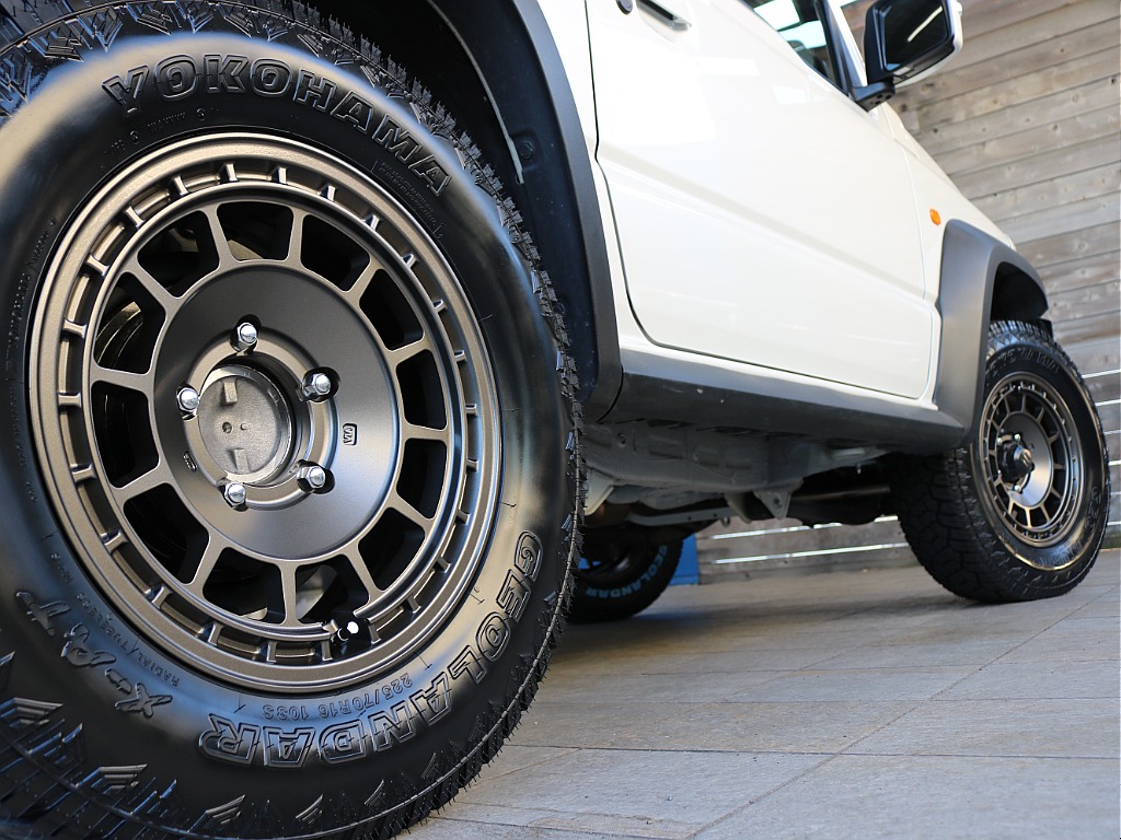 【NEW】MOTOR FARM X-BURNEW 16インチアルミホイール