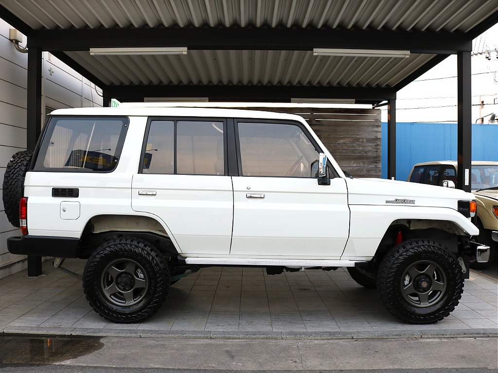 トヨタ ランドクルーザー70(12枚目)