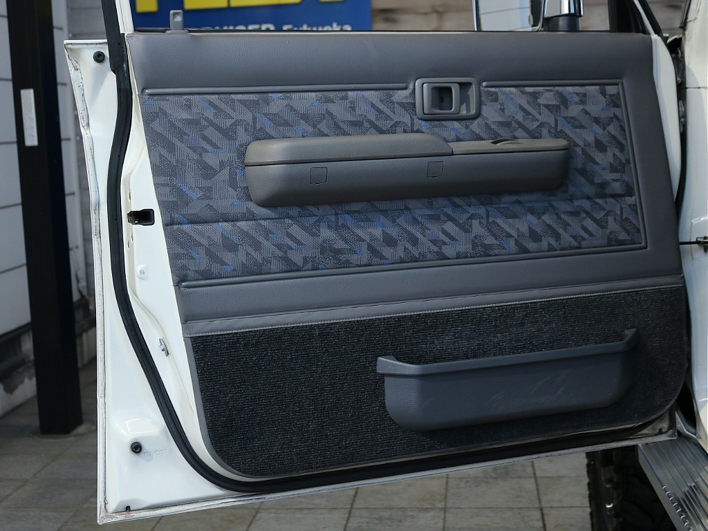 トヨタ ランドクルーザー70(56枚目)