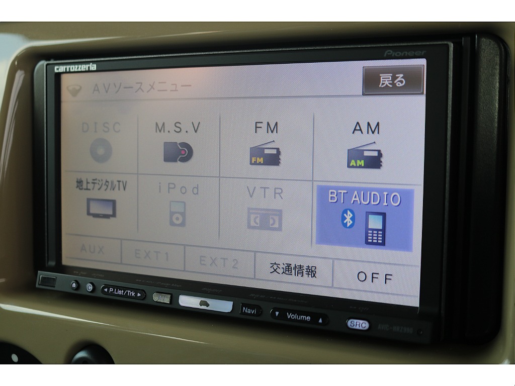 Bluetooth対応のナビゲーションが装備されております！最新モデルへの変更も可能ですので、そちらもスタッフまでご相談ください！