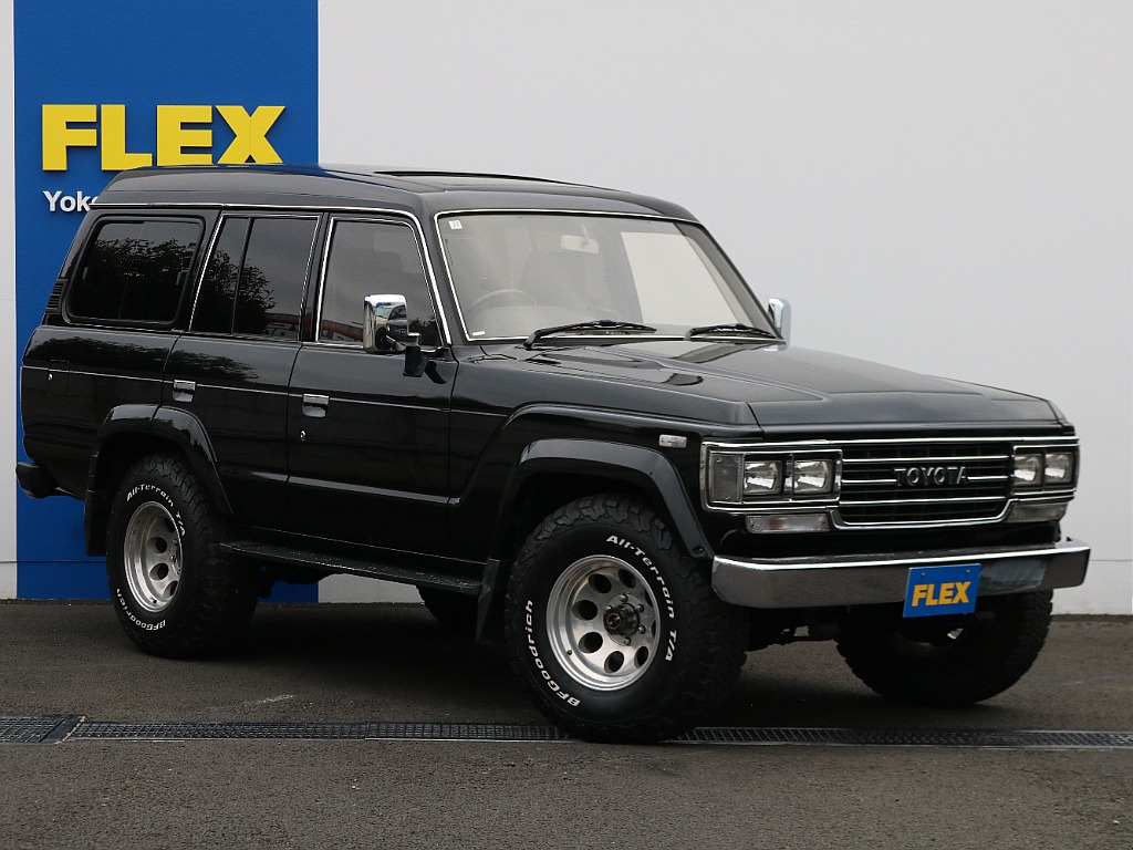 古い車ですがご安心を！ＦＬＥＸ自慢の中古車保証が付帯致します！年間で最大１００万円まで修理費を保証するプランがございますので、詳細はスタッフまでご質問ください！