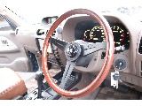 ナルディウッドステアリングをインストール！ ブラックスポークがキャメルシートとマッチしております！